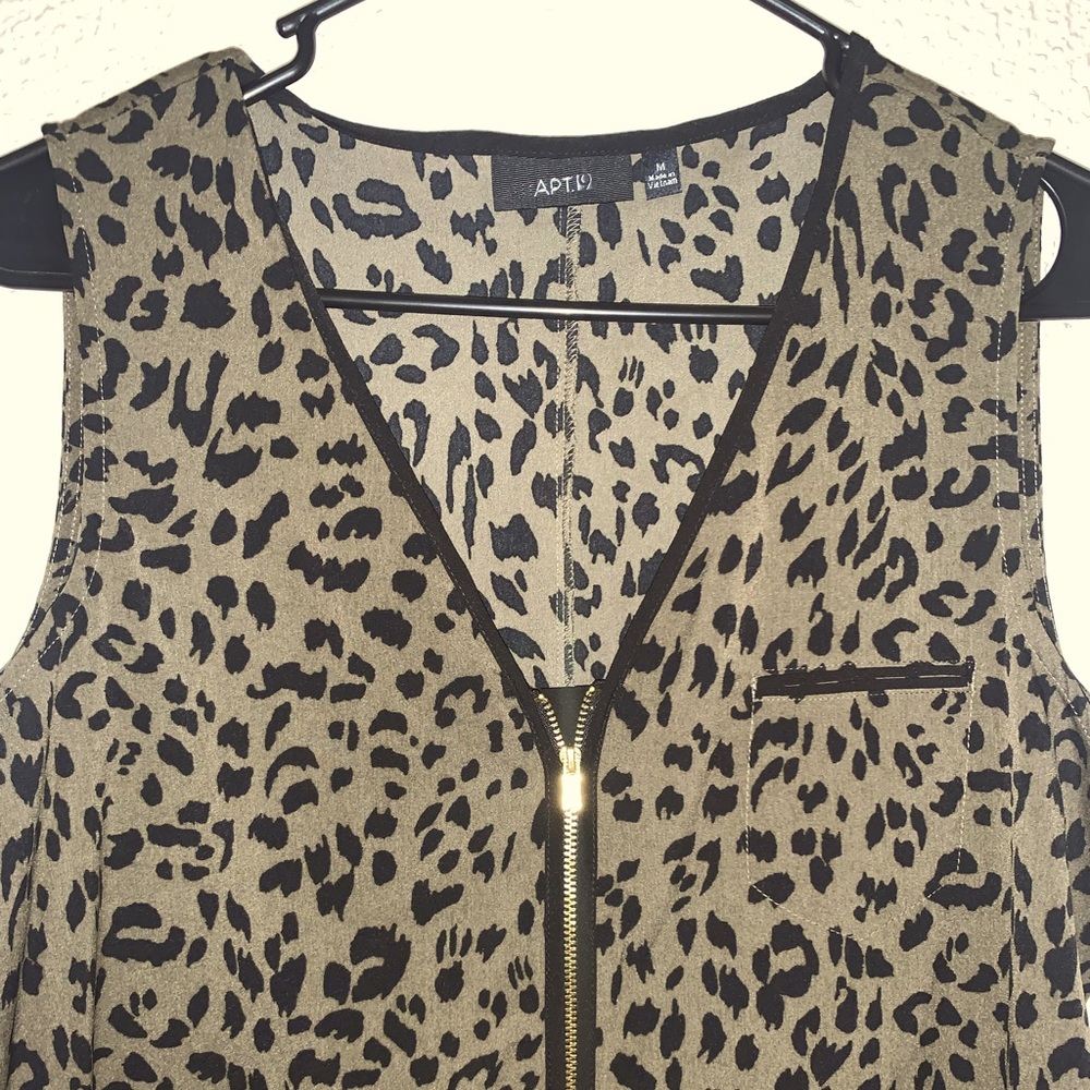 APT. 9 Tank Top -MEDIUM